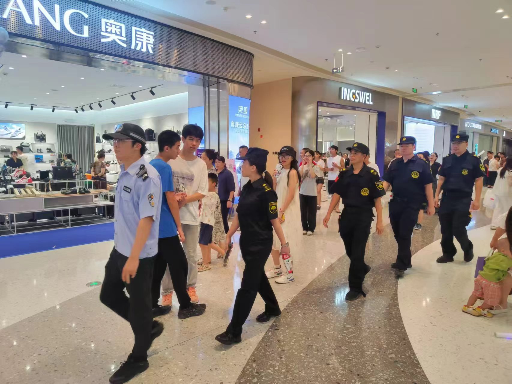 丽水乐动体育直播护卫夏季夜间警保联动巡逻任务圆满收官